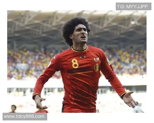 美国足球金发球星闪耀绿茵场技艺非凡引领球队再创辉煌 美国足球金发球星闪耀绿茵场技艺非凡引领球队再创辉煌