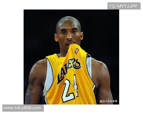 足球巨星身穿科比球衣致敬传奇精神瞬间感动无数球迷 足球巨星身穿科比球衣致敬传奇精神瞬间感动无数球迷